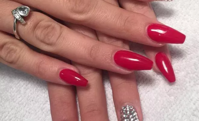 Pose de vernis semi-permanent, Vallauris, Roman Centre de Beauté