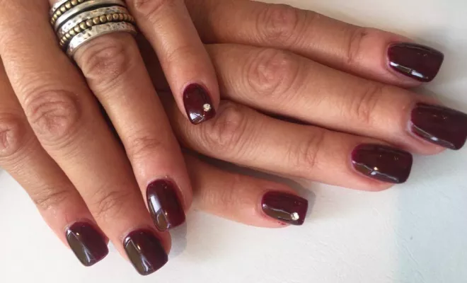 Pose de vernis semi-permanent, Vallauris, Roman Centre de Beauté