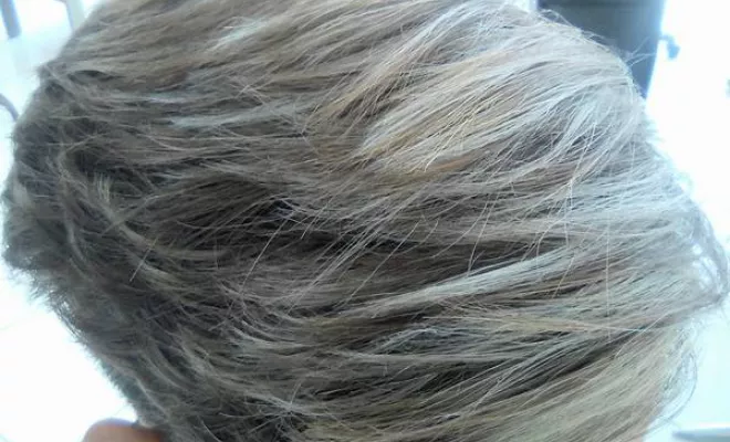  Pose d’extension de cheveux, Vallauris, Roman Centre de Beauté