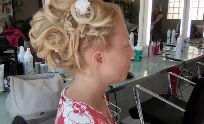  Pose d’extension de cheveux, Vallauris, Roman Centre de Beauté